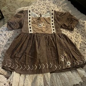 Evie’s Closet | Embroidered Dress | Perfect Condition